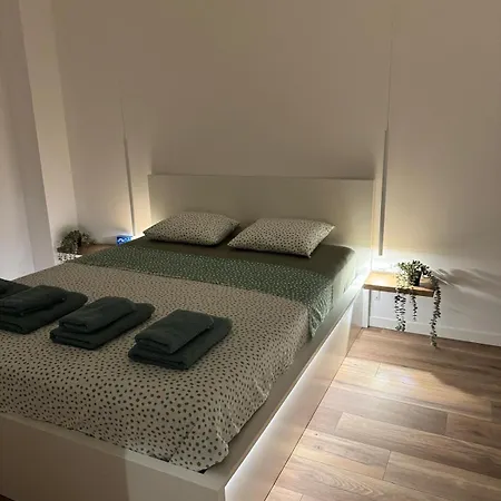 New Modern In Center Apartman Buzet
