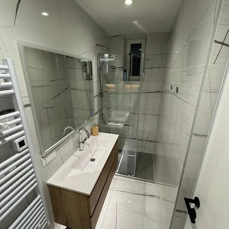 New Modern In Center * Buzet