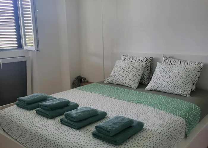New Modern In Center Apartman *